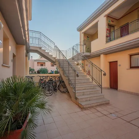 Modern Furnished House In Apartment Villasimius